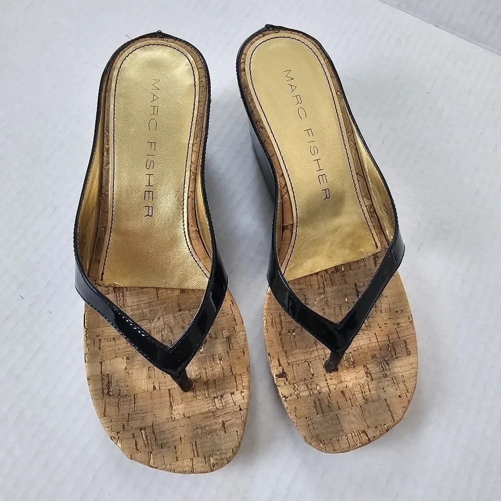 Marc Fisher Black Patent Cork Wedge Thong Sandals Size 7 Slip-On Open Toe